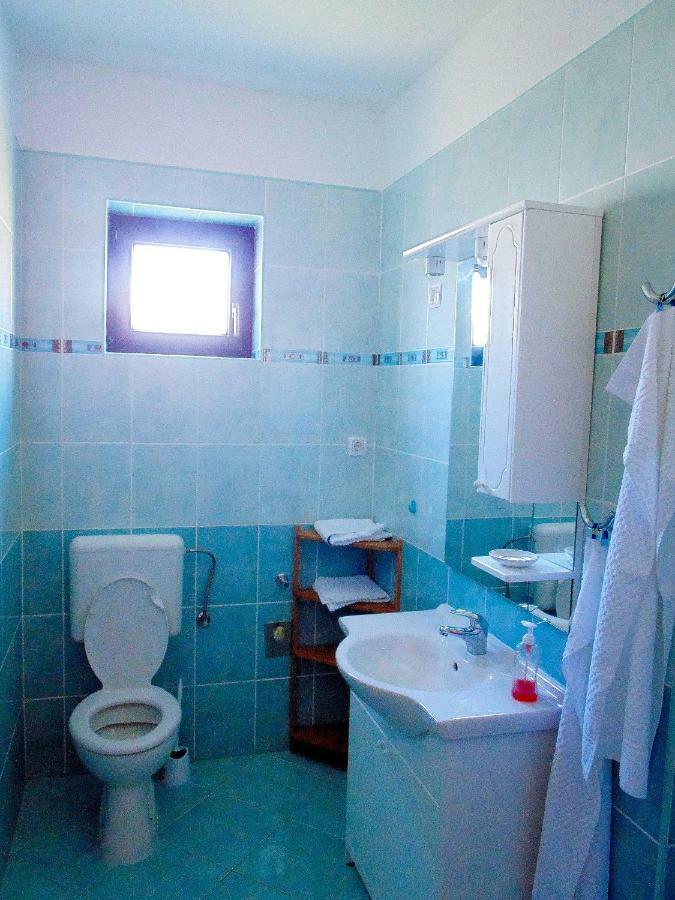 1 Bedroom Apartment 55 M2 Ртина Экстерьер фото