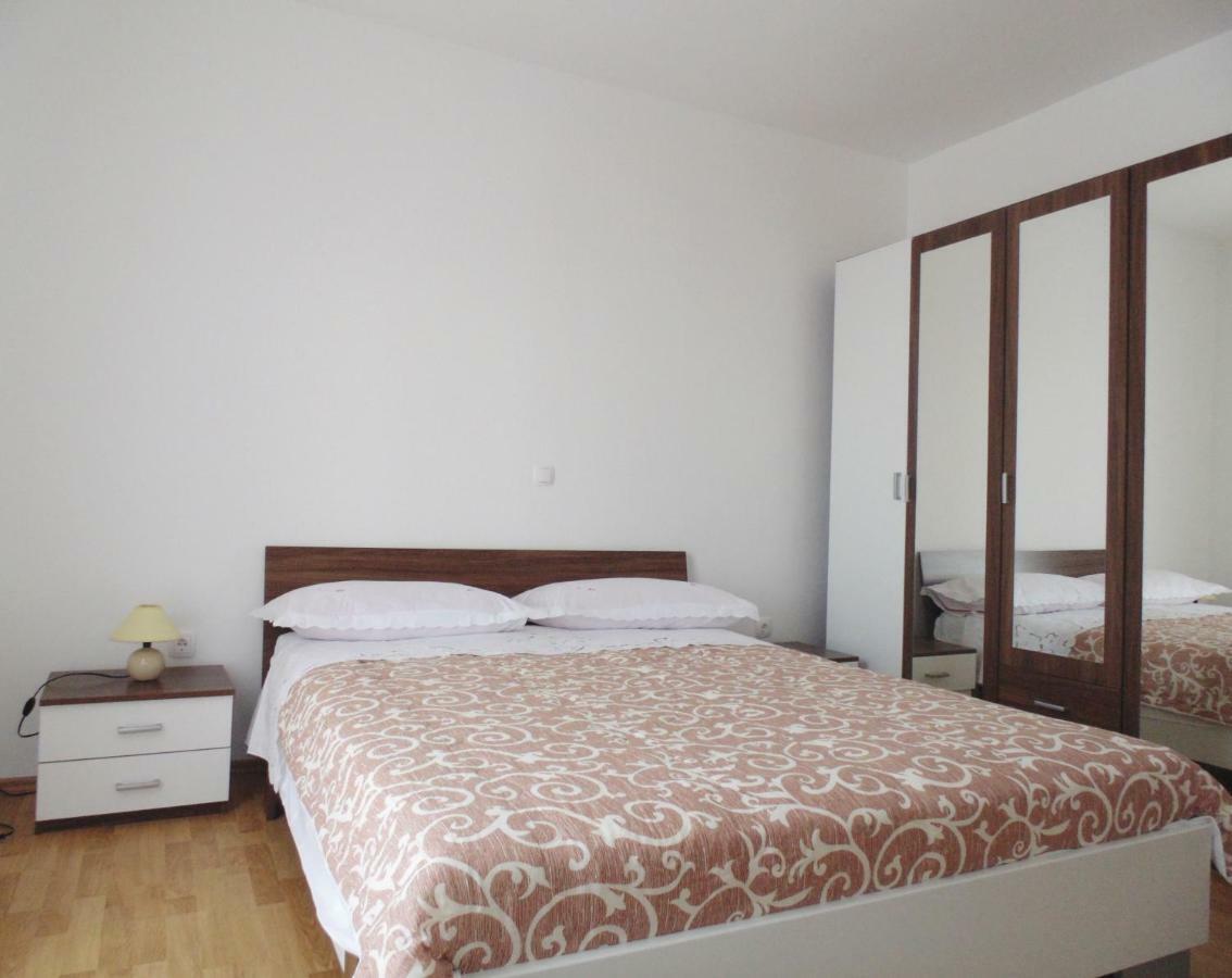 1 Bedroom Apartment 55 M2 Ртина Экстерьер фото